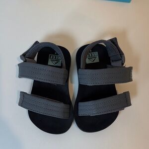 Reef Kids Gray Double-Strap Hook-and-Loop Sandals